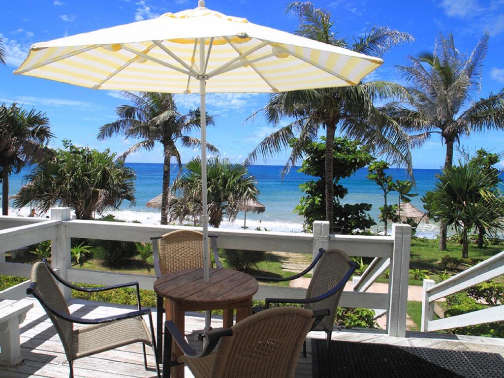 Chateau Beach Resort Kenting Eksteriør billede View from the beach